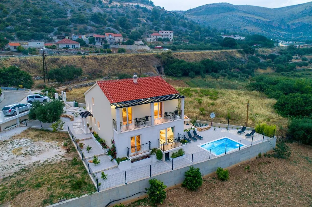 Villa West Traù 0*,  Croazia