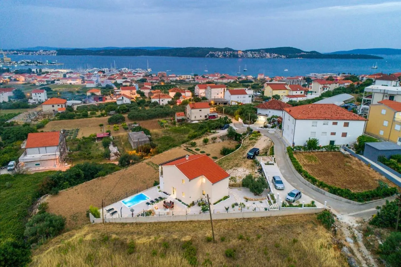Villa West  Trogir
