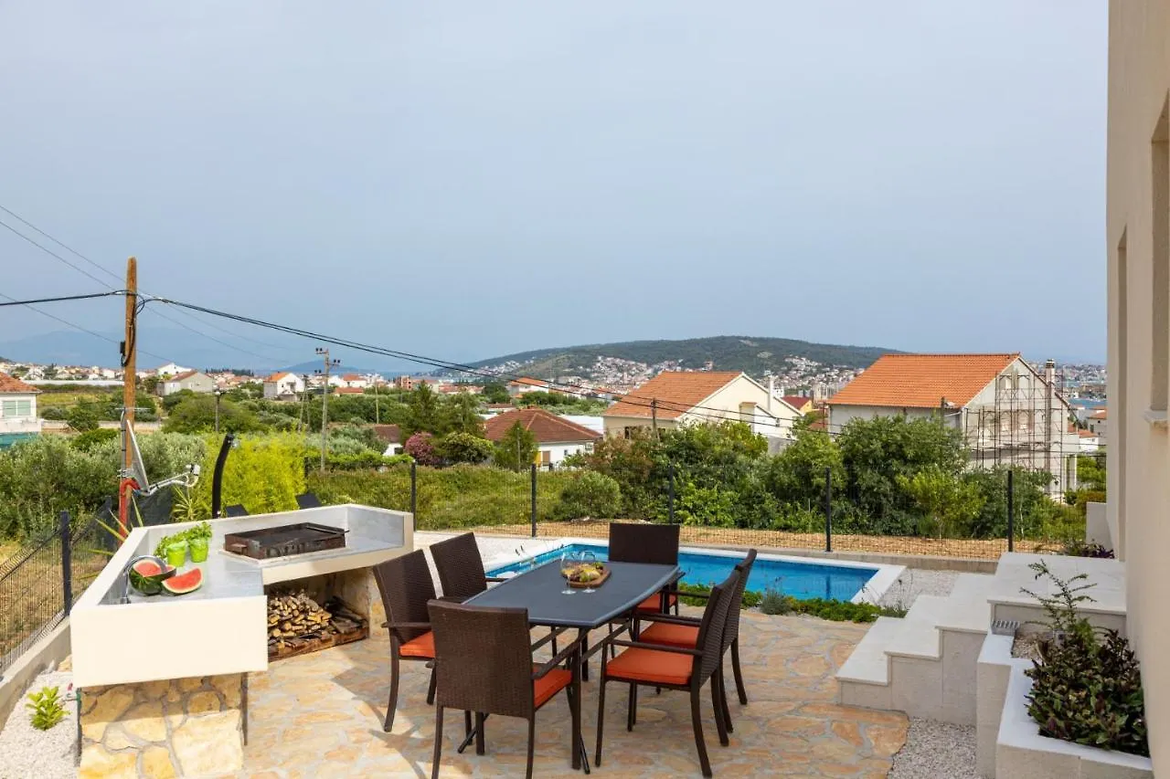 Villa West Trogir